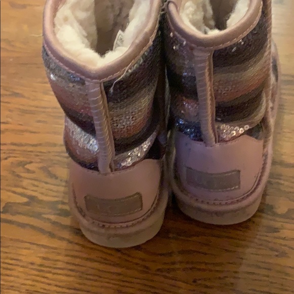 Girl sequin Uggs size 1 - Picture 3 of 6